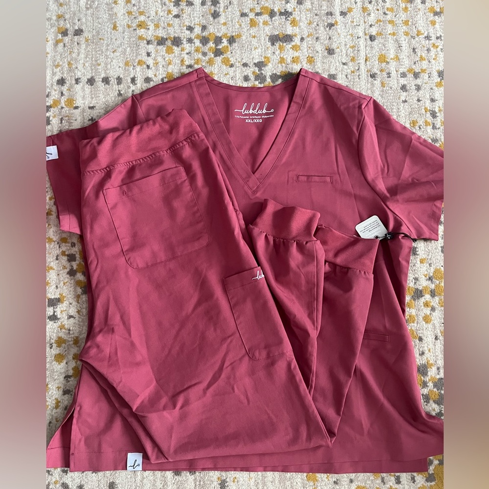 Lubdub Scrubs (Top XXL/ Joggers Lg)